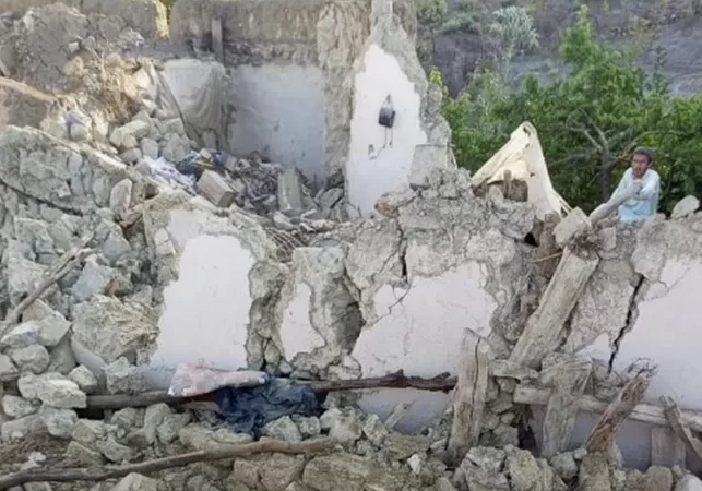 Мощное землетрясение в Афганистане: по меньшей мере 1000 погибших (Обновлено)