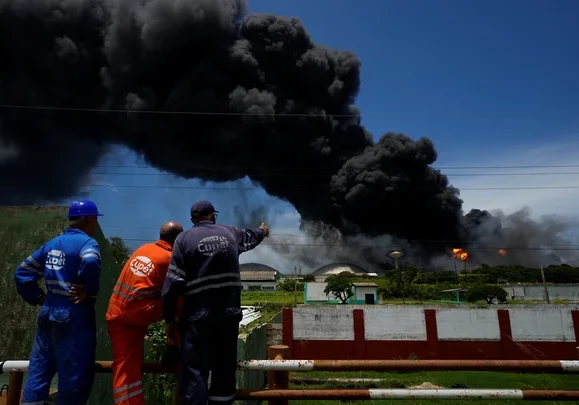 На Кубе в результате пожара на топливном складе пострадали 67 человек