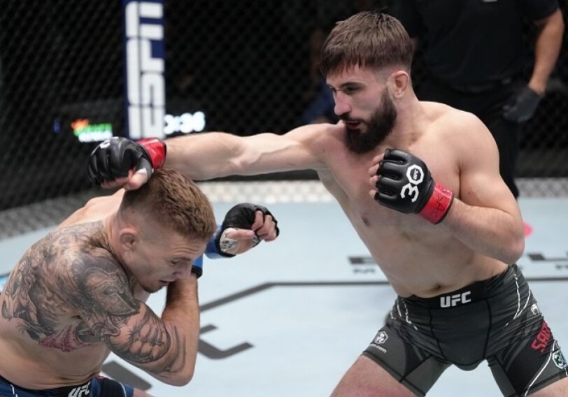 Азербайджанский боец дебютировал в UFC с яркой победой (Видео)