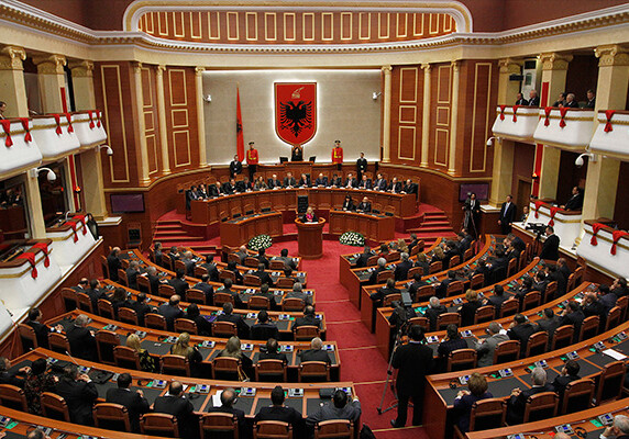 Парламент Албании в третий раз не смог избрать президента