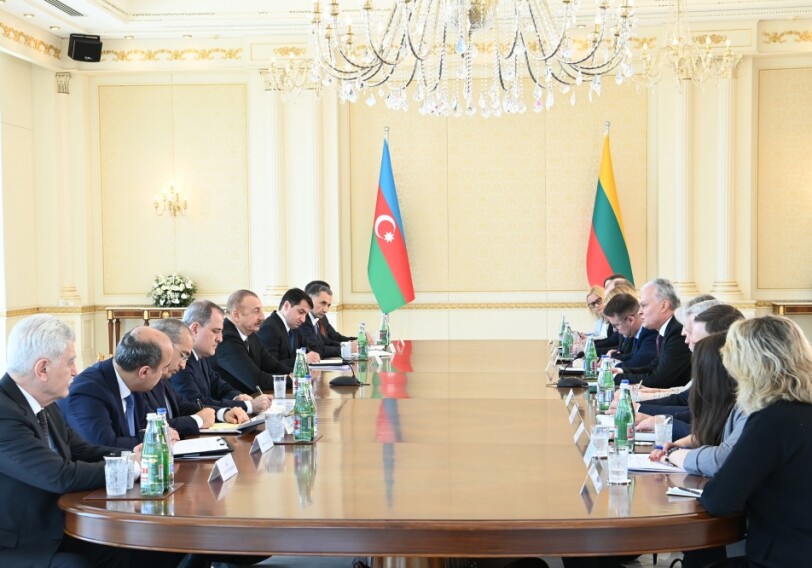Встреча президентов Азербайджана и Литвы в расширенном составе  (Фото-Обновлено)
