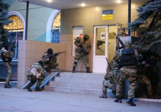 У красной черты