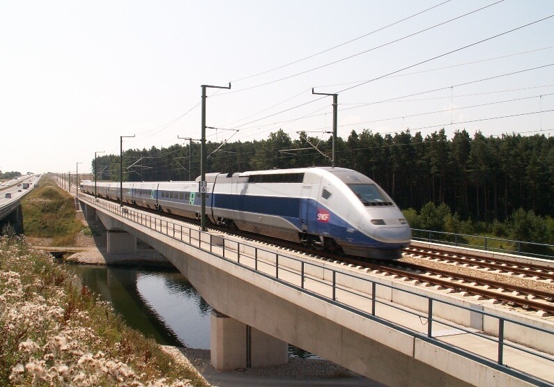 На шоссе Баку-Сумгайыт будет использован скоростной поезд