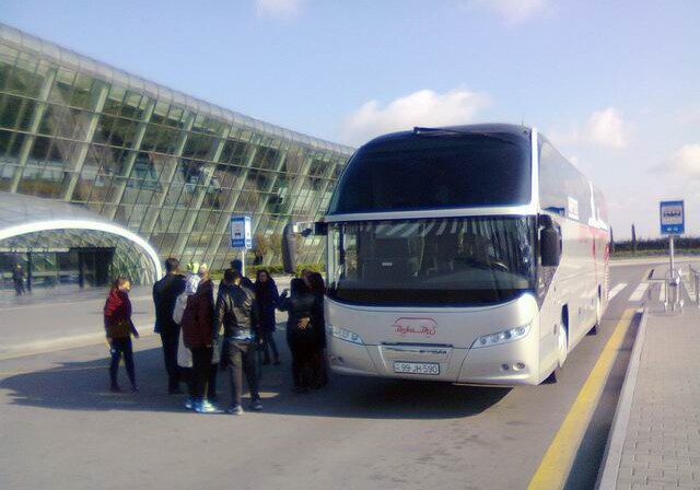 В Баку появились новые автобусы с интернетом и даже... (Фото)