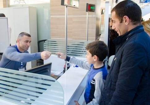 Гурбан Гурбанов поработал волонтером ASAN xidmət (Фото)