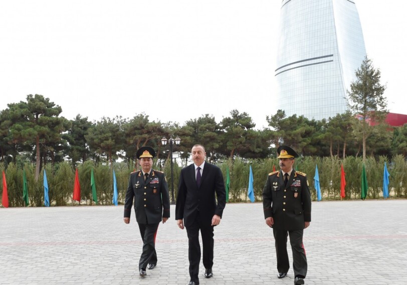 Ильхам Алиев принял участие в открытии нового административного здания Генштаба ВC (Фото)