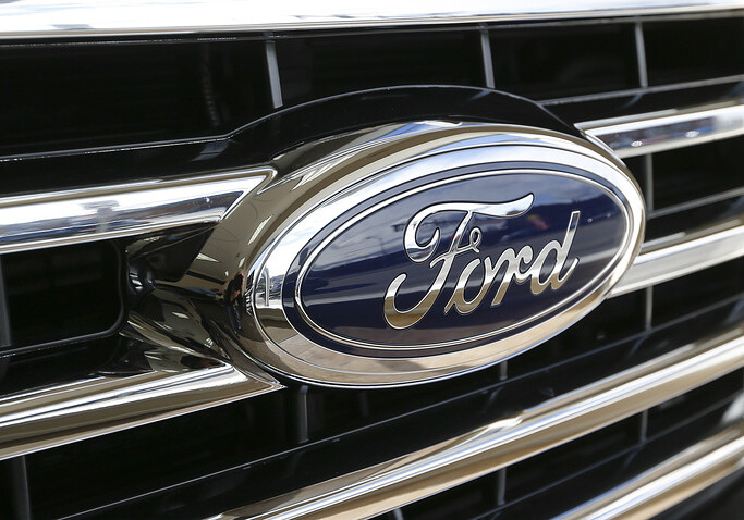 Ford планирует начать выпуск беспилотных автомобилей к 2021 году