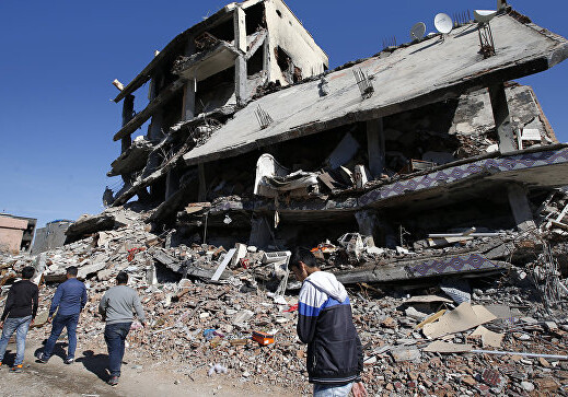 В турецком Джизре взорвали здание полиции, погибли 9 человек