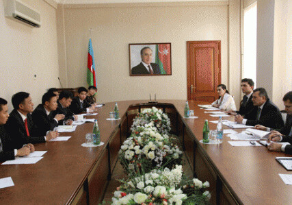Азербайджан закупит у Китая 1,6 млн. тутовых саженцев