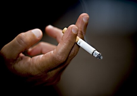 Курение наносит мировой экономике ущерб в $1 трлн в год – ВОЗ