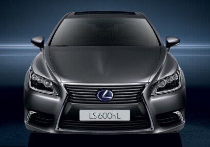 Lexus презентовал новый седан