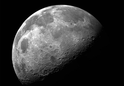Российские ученые предложили сделать из Луны гигантский музей