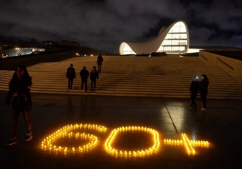 «Час Земли»: в Азербайджане на время отключилось освещение фасадов известных зданий (Фото)