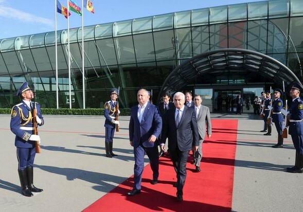 Завершился официальный визит президента Молдовы в Азербайджан