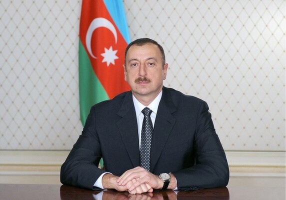 Президент Ильхам Алиев поздравил азербайджанский народ с праздником Рамазан
