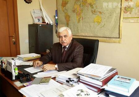 Климатолог: «В последние дни в Баку относительная влажность воздуха выше нормы, что негативно влияет на людей»