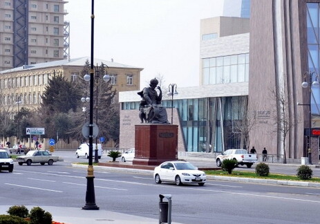 Начальник Госслужбы: «Вопрос перенесения памятника Шаху Исмаилу Хатаи не обсуждается»