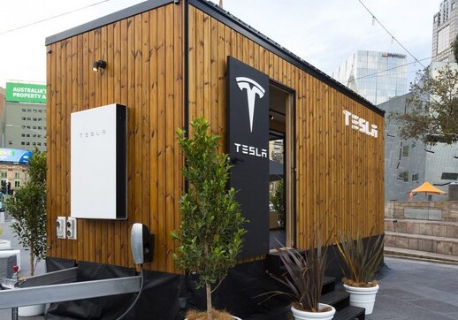 Tesla презентовала передвижной дом будущего (Фото)