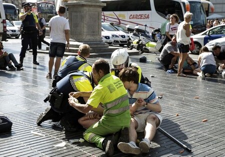 Граждане Азербайджана не пострадали при терактах в Барселоне 