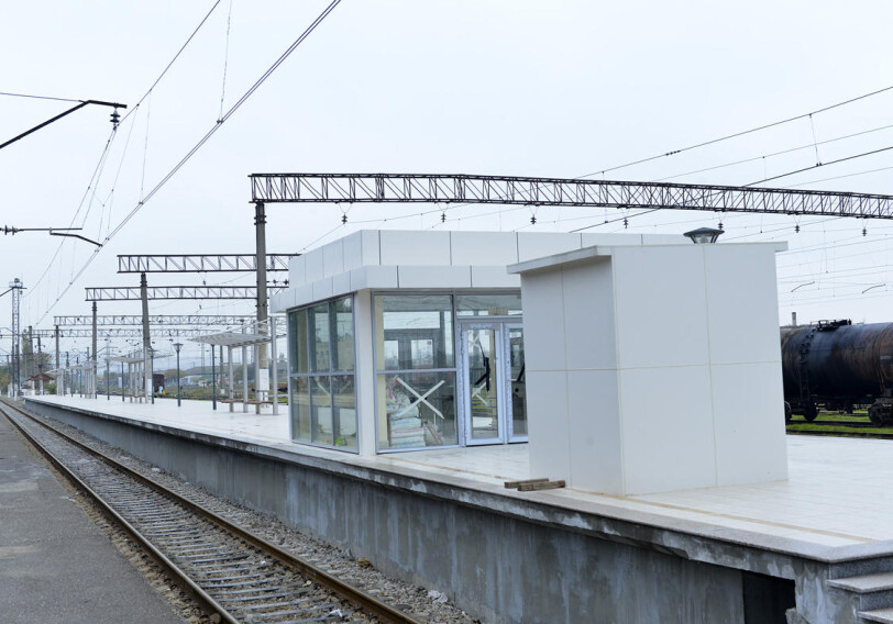 Посадка на ж/д станции Баладжары временно будет проводиться только с одной платформы (Фото)