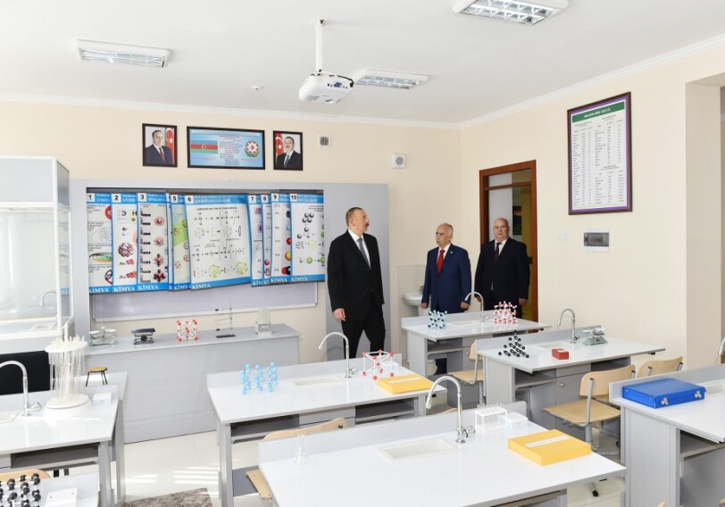 Ильхам Алиев ознакомился с условиями, созданными в новом корпусе полной средней школы номер 257 в Баку (Фото-Обновлено)