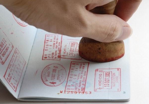 Посольство Венгрии в Баку приостановило выдачу виз