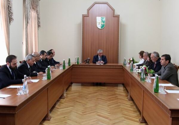Провокационный визит