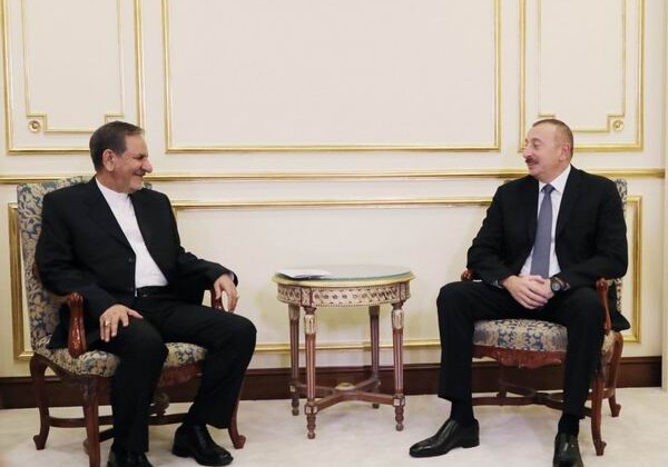 Ильхам Алиев встретился в Стамбуле с I вице-президентом Ирана (Фото)