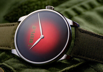 Швейцарская компания выпустила часы в честь Октябрьской революции