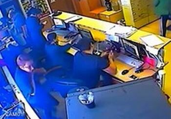 Опубликовано видео нападения на сотрудницу «Эха Москвы» (Видео)