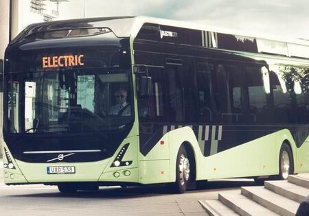 Volvo представила новый пассажирский электробус 7900 Electric (Фото-Видео)