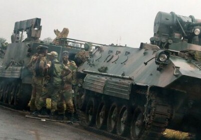 Переворот в Зимбабве: президент Роберт Мугабе задержан военными