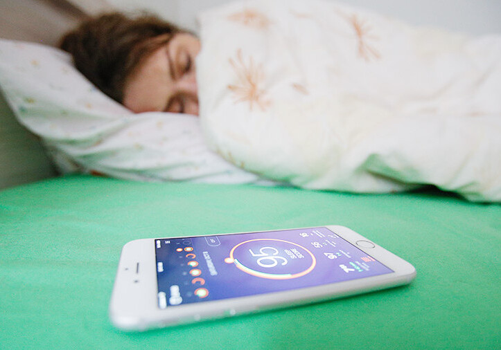 Смартфоны под подушкой могут вызывать рак и бесплодие