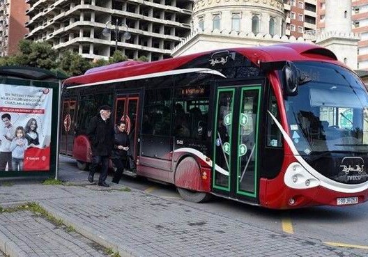 Проезд в еще одном линейном автобусе будет оплачиваться посредством BakıKart
