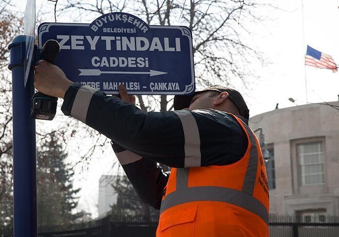 Улицу у посольства США в Анкаре назвали «Оливковая ветвь» (Фото)