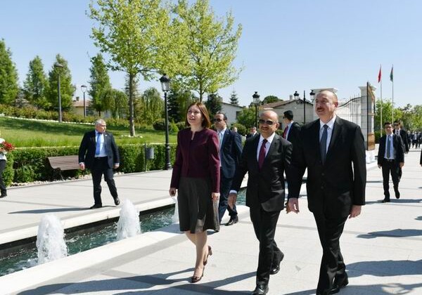 Президент Азербайджана посетил памятник великому лидеру в Парке Гейдара Алиева в Анкаре  (Фото)