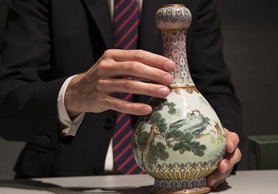 Найденная на чердаке ваза ушла с молотка за 16,2 млн евро