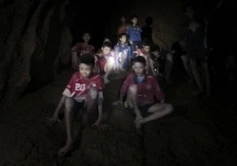 Маск предложил способ спасения детей из затопленной пещеры в Таиланде