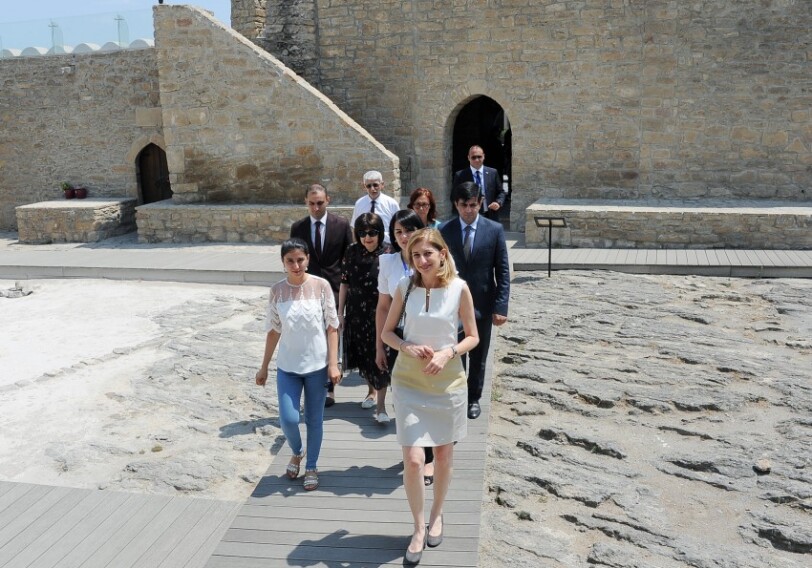 Дочь президента Италии посетила «Храм Атешгях» (Фото)