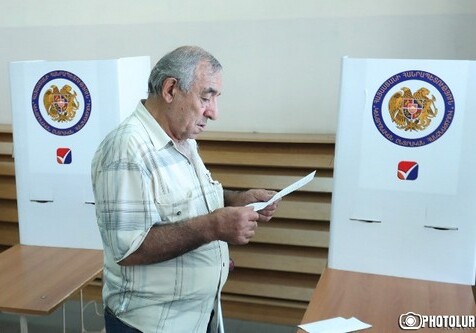 Жители Еревана выбирают Совет старейшин 