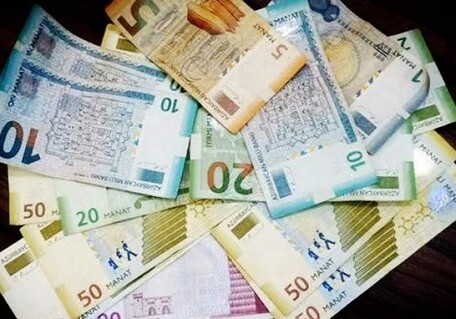 Азербайджанский манат назван самой стабильной валютой СНГ