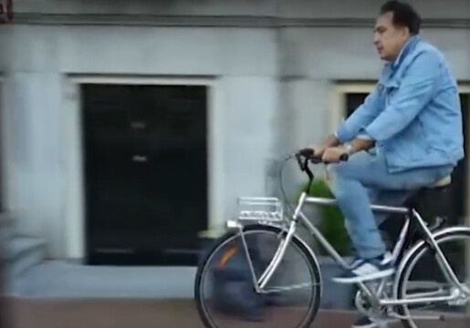 «Мама помогает» — Стало известно, на что Саакашвили живет в Амстердаме (Видео)