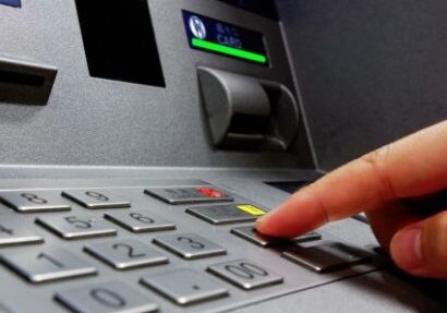 В Японии создали «умный» банкомат для борьбы с мошенниками