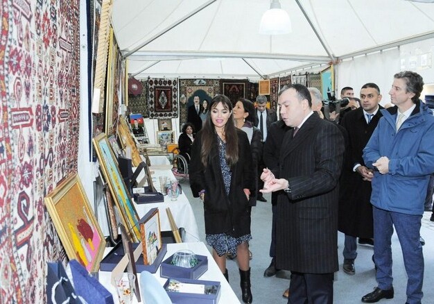 Лейла Алиева приняла участие в открытии X общереспубликанской творческой выставки (Фото)