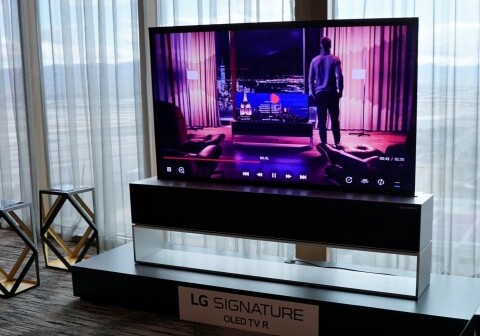 LG представила серийный рулонный телевизор (Видео)