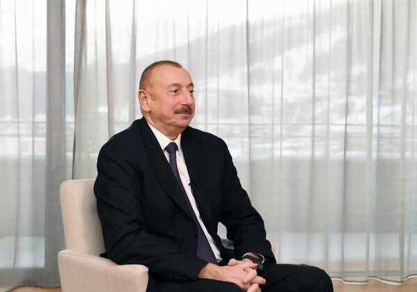 Президент Ильхам Алиев встретился c руководителями компаний «ЛУКОЙЛ» и Total 