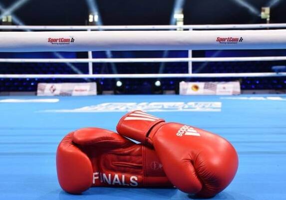 Азербайджанские боксеры вышли в полуфинал болгарского турнира