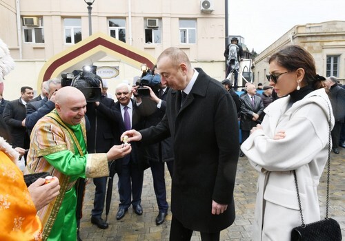 Президент Ильхам Алиев принял участие во всенародном веселье по случаю Новруз байрамы (Фото-Видео-Обновлено)