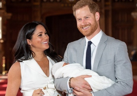 Принц Гарри и Меган Маркл показали новое фото с сыном
