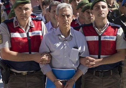 В Турции суд вынес приговор участникам путча - 16 человек приговорены к 141 пожизненному сроку 